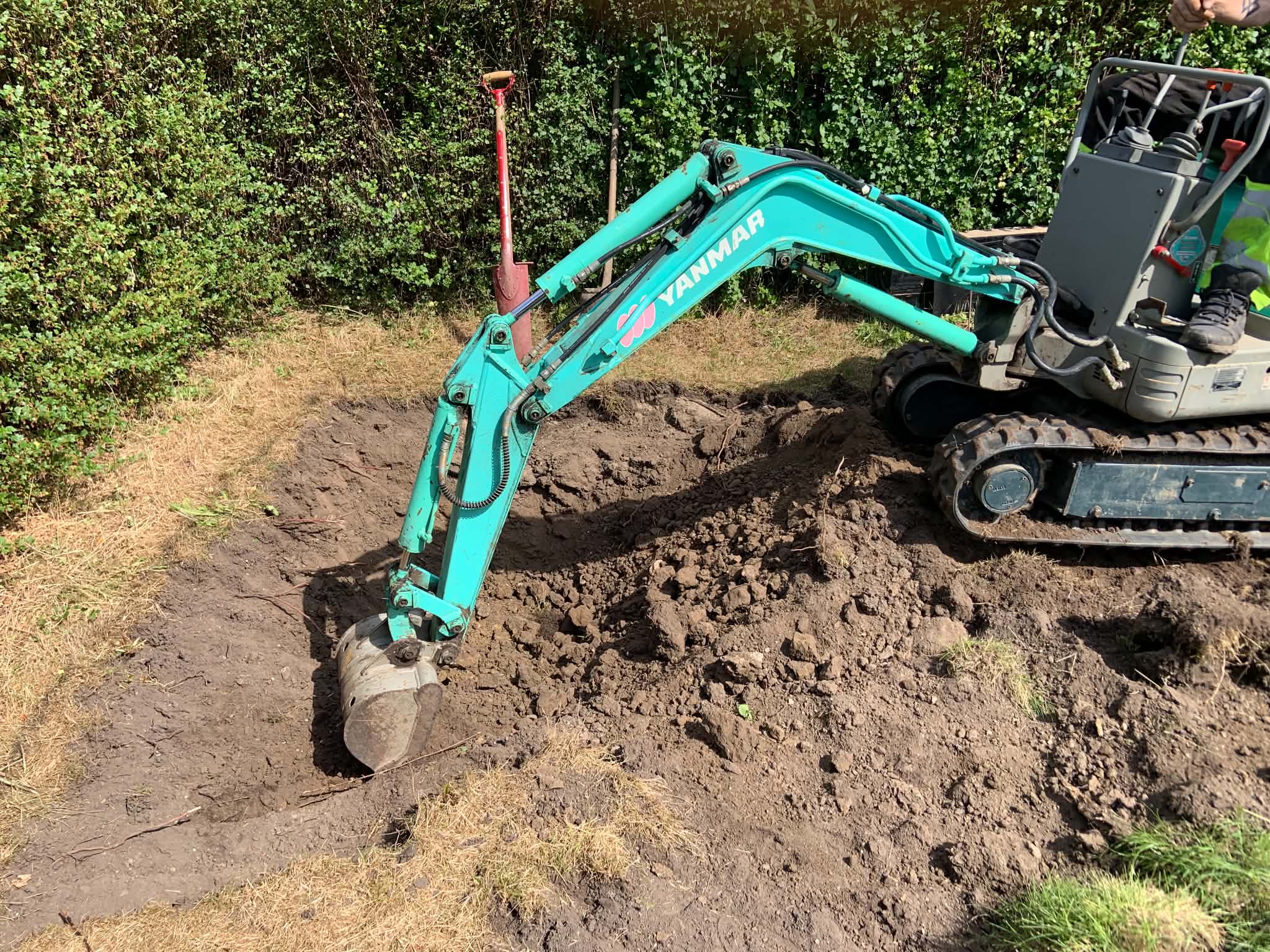 Gravearbejde med minigraver